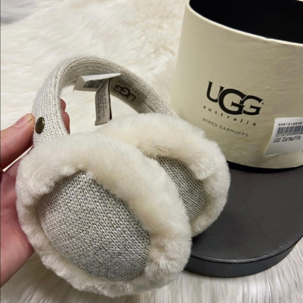 UGG earmuffs with audio - Picture 1 of 2